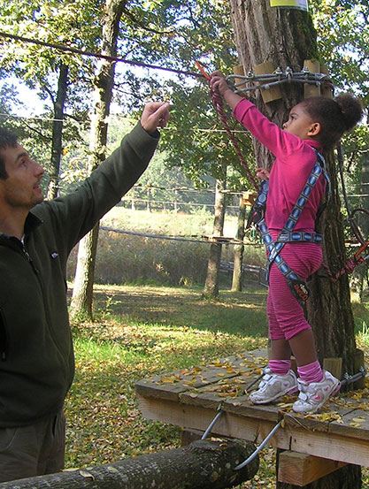 Parcours jaune, atelier bas pour les tout-petits